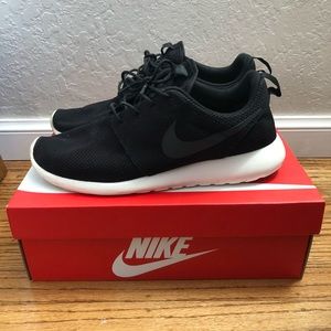 Nike Roshe Black / Anthracite sz 11M